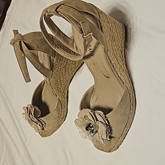 ⬇️Bundle  of 2 for 15$🍁Ellen Tracy Sandals Canvas Wedges Size 7M - Picture 4 of 9